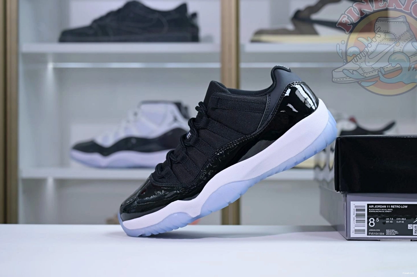 Jordan 11 Low Air 